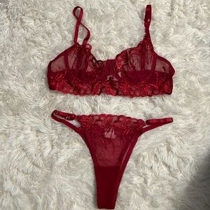 Red lingerie set